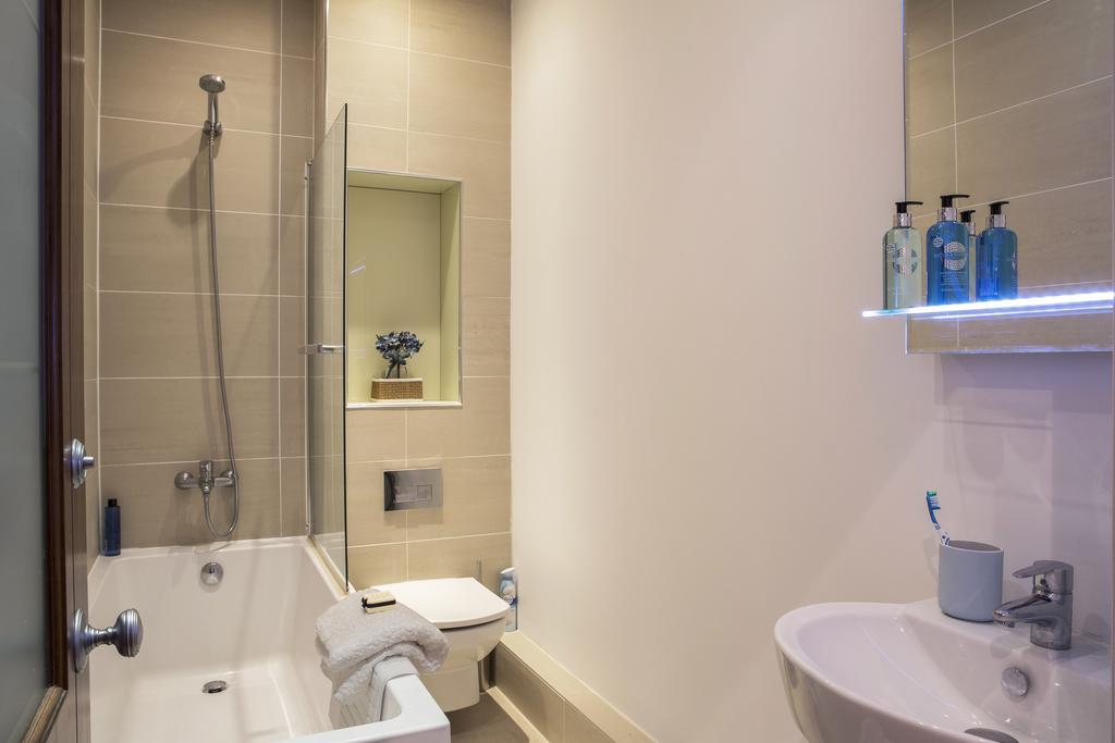 Finchley Central Luxury 3 Bed Triplex Loft Style Apartment Hendon Exterior foto